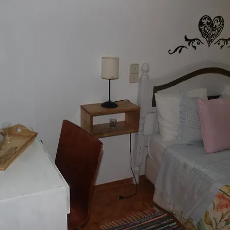 Estrela De Bed & Breakfast *
