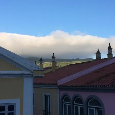 Estrela De Bed & Breakfast